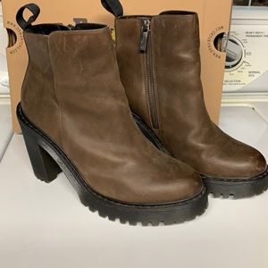 Dr Martens Magdalena boot